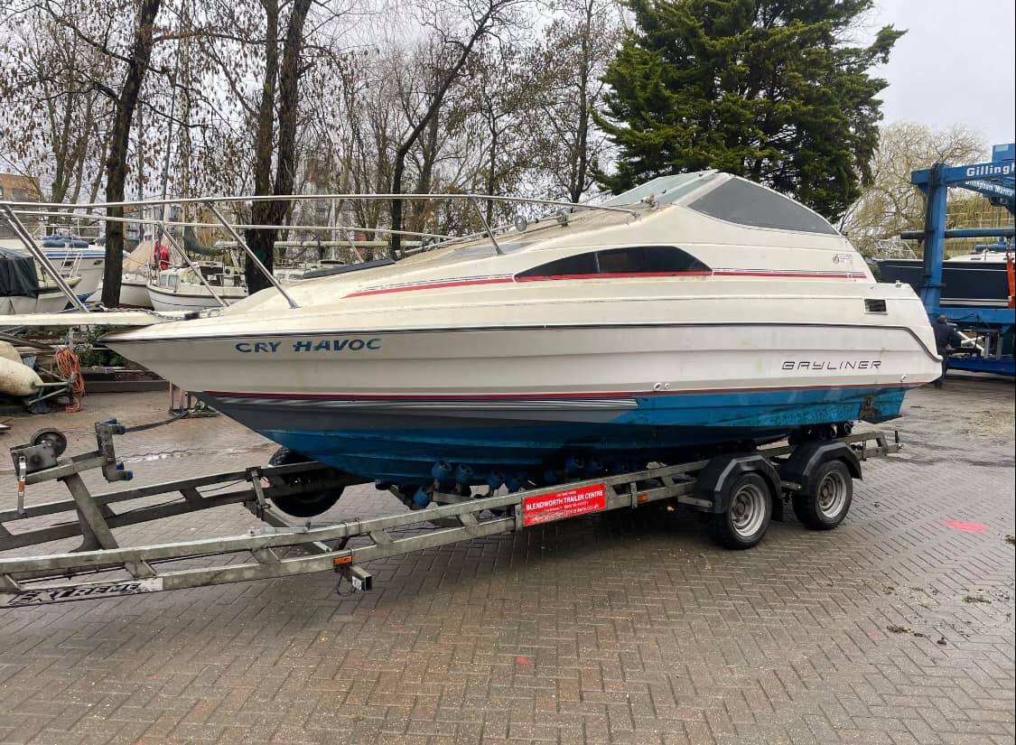 Lonely Boats - Bayliner from Gillingham Marina - Matched Boat