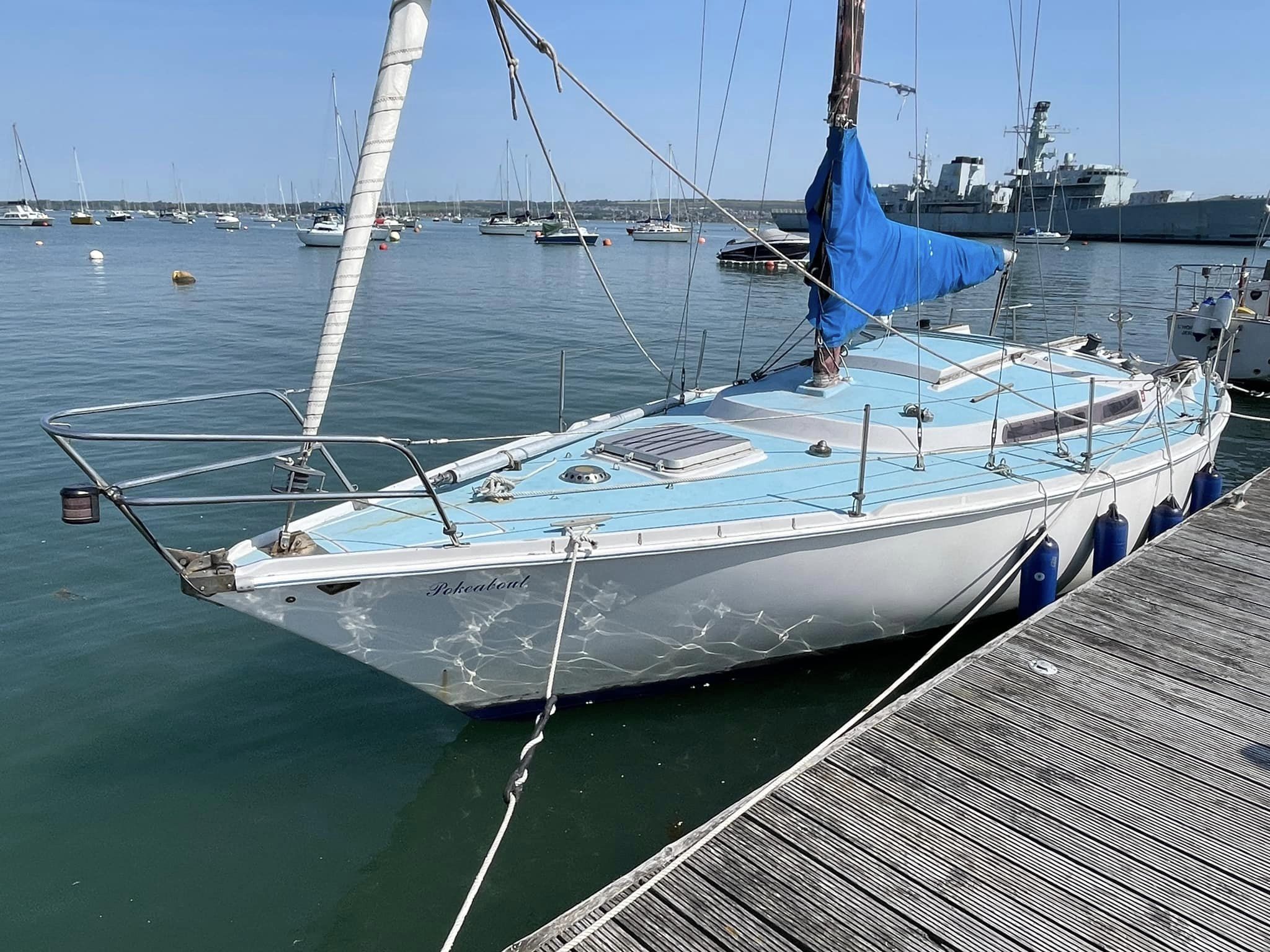 Lonely Boats - Flush Poker 27 at Hardway Gosport - Matched Boat