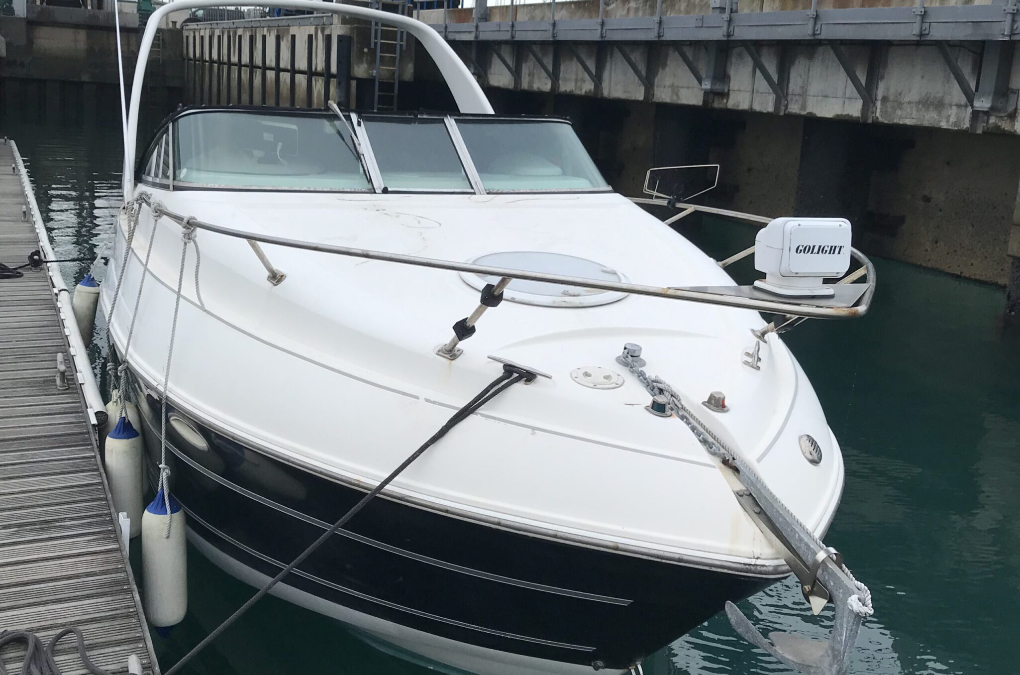 Lonely Boats - Glastron GS 259 in Portland Marina - Matched Boat