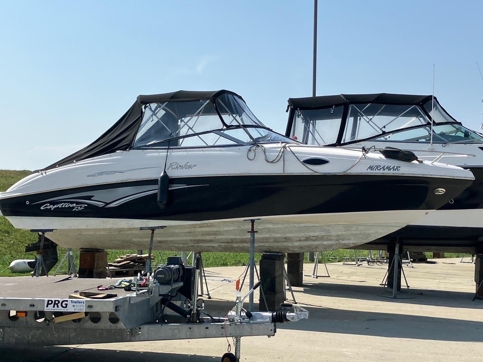 Lonely Boats - Rinker 232 Captiva Cuddy in Hamble - Matched Boat