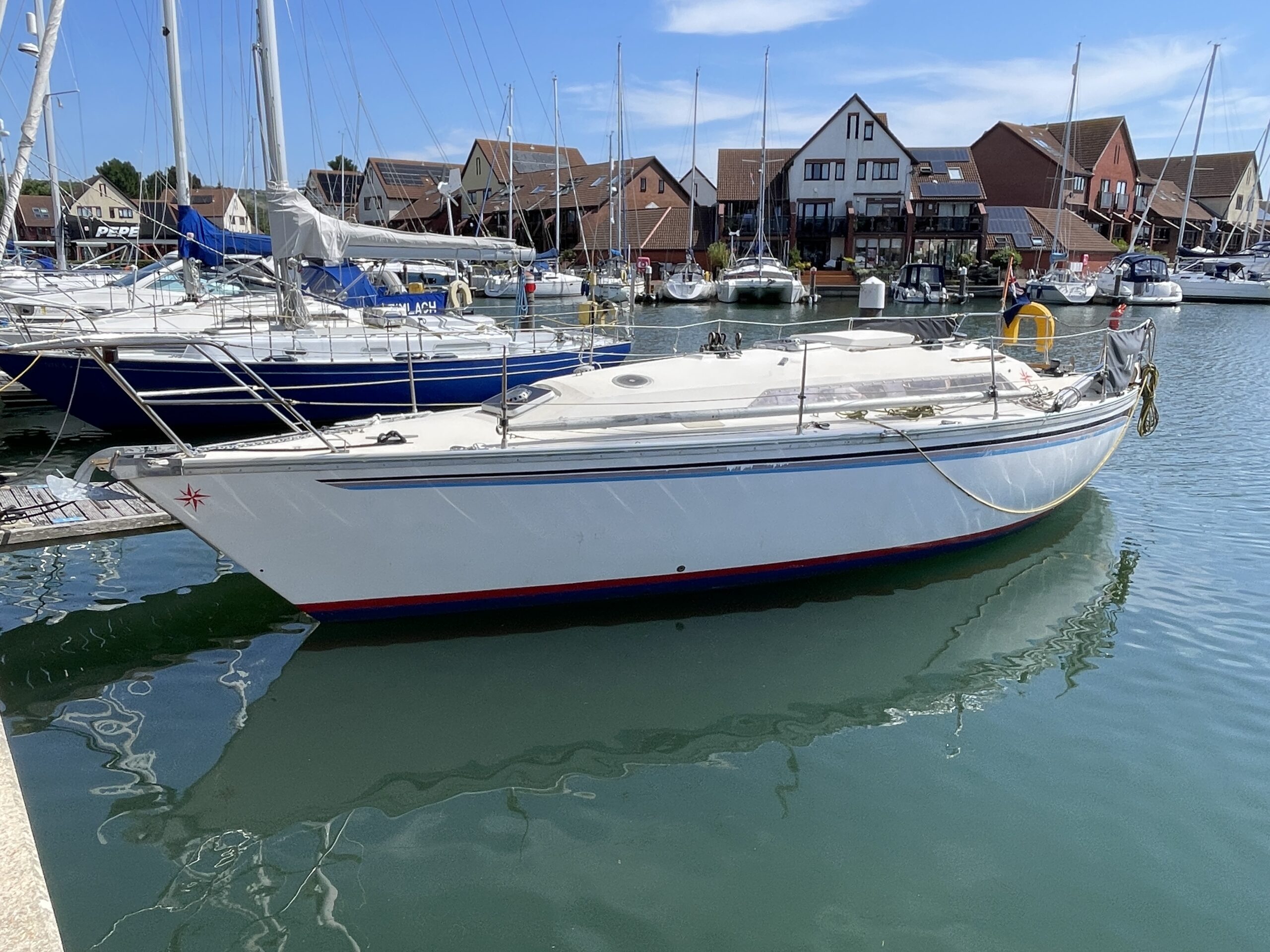 Lonely Boats - Jeanneau Symphonie 32 For Sale in Port Solent - Matched Boat